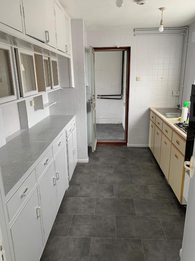 5 Bedroom House With Outdoor Space Upminster Extérieur photo